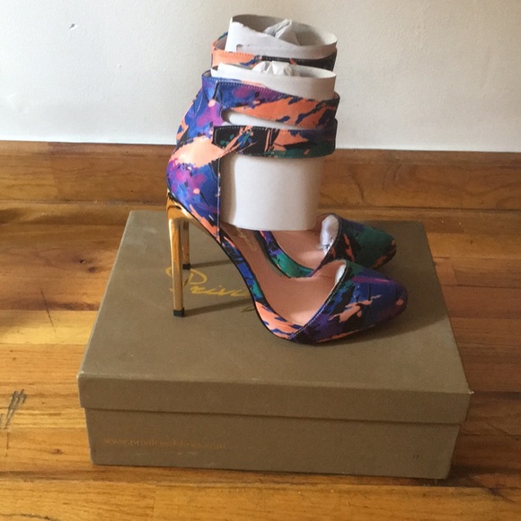 Privileged heels - Picture 2 of 5
